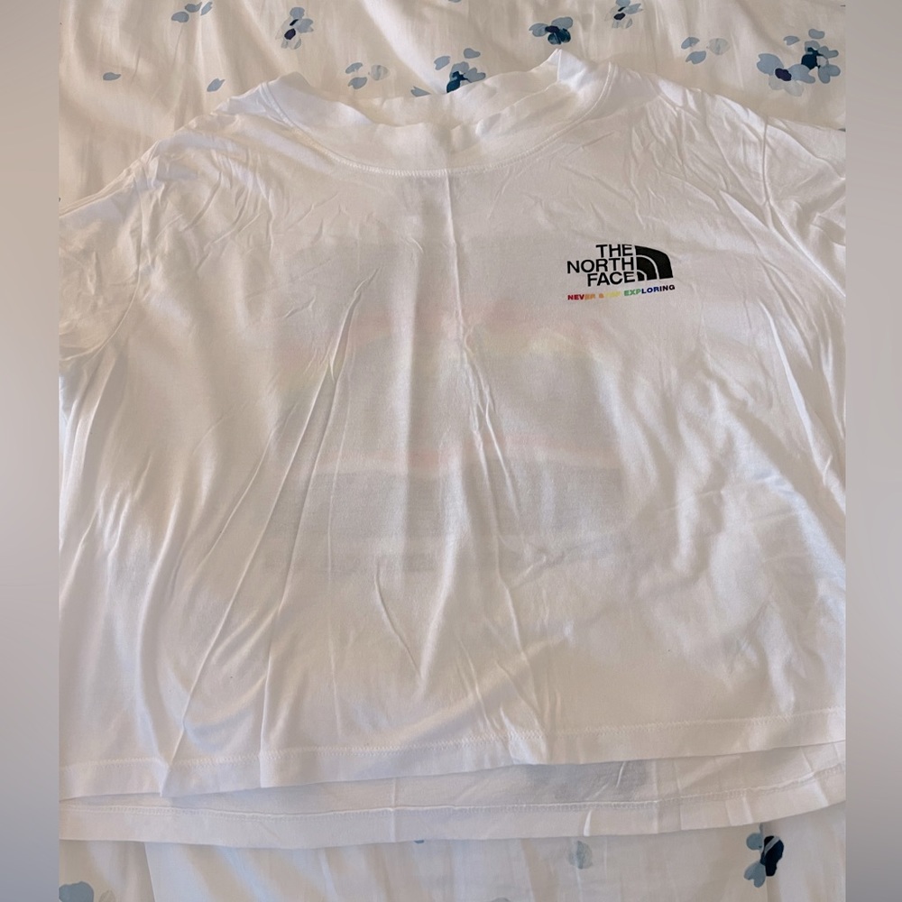 NWOT North Face Crop T